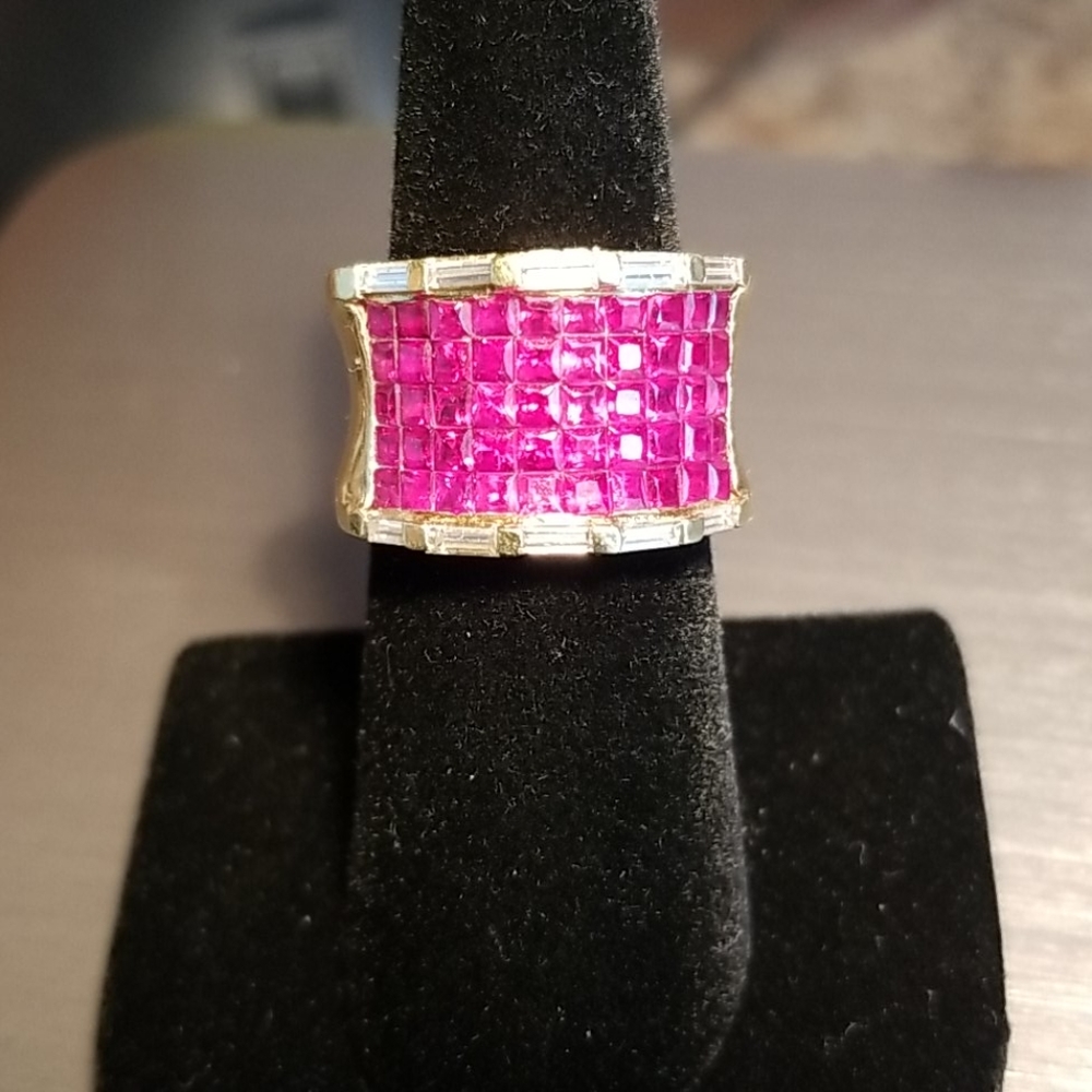 18kt Gold Ruby/Diamond Ring